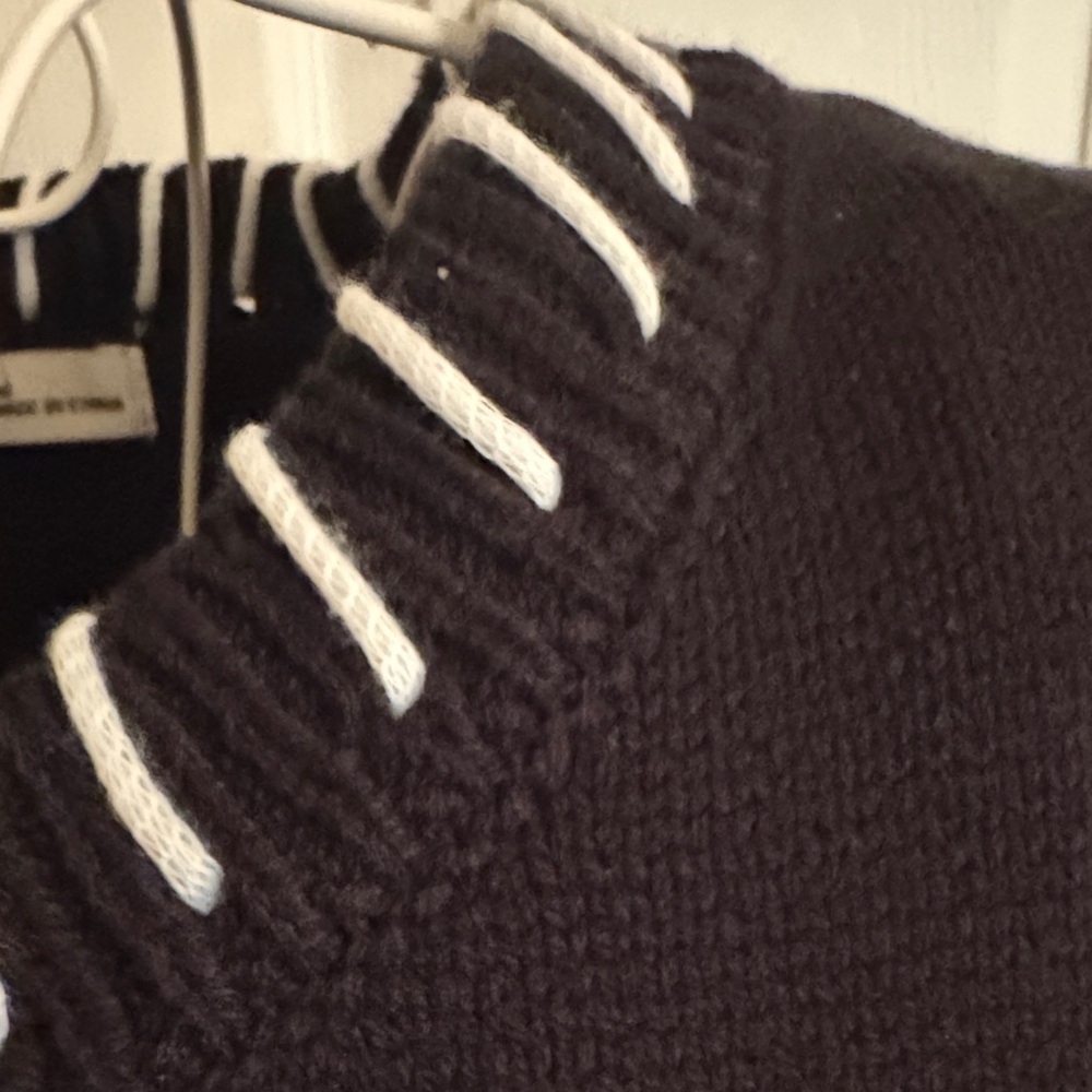 Zenana Stylish Black Sweater Crop with White Accents - Picture 2 of 4